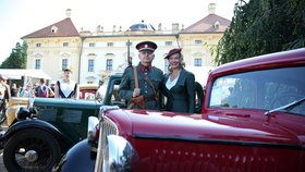 Největší sraz veteránů u nás: Patronkou je květinářka Ludmila z Četnických humoresek