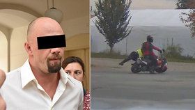 Motorkář srazil policistku a vážně ji zranil: Soud mu udělil 2,5 roku vězení!