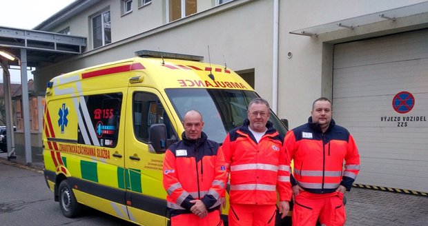 Blanenská posádka zdravotnické záchranné služby ve složení doktor Petr Hlavinka, záchranáři Petr Hašek a řidič Jiří Mašek