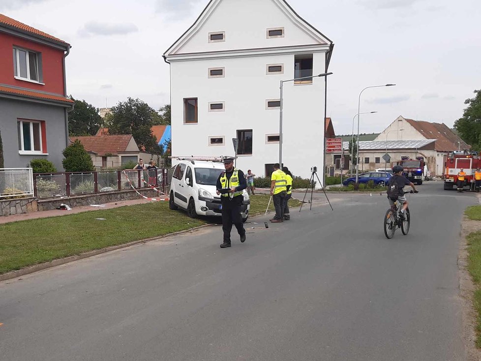 Opilý cizinec zavinil v Sokolnicích nehodu, při které se zranilo pět lidí včetně dítěte.