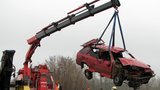 Srážka šesti aut za Brnem: Sedm zraněných lidí!