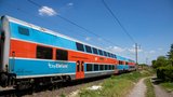 Ranní vlaky mezi Prahou a Benešovem nabíraly zpoždění. Na vině byly výpadky elektřiny