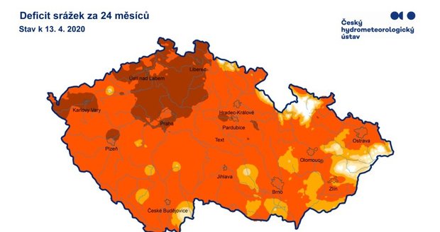 Hydrometeorolové varují, že celou republiku trápí sucho.