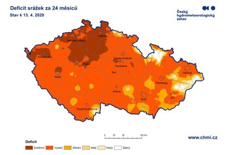 Nedostatek srážek za dva roky je na některých místech v Česku až extrémní. (19. 4. 2020)