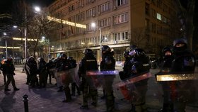 Divoké Vánoce v Srbsku: Demonstrace se vyhrotily (24. a 25. 12.2023)