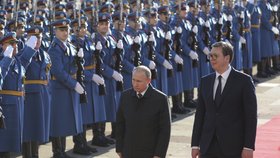 V Srbsku na Putina čekalo královské uvítání, včetně vojenské přehlídky a červeného koberce, (Bělehrad, 17.01.2019).