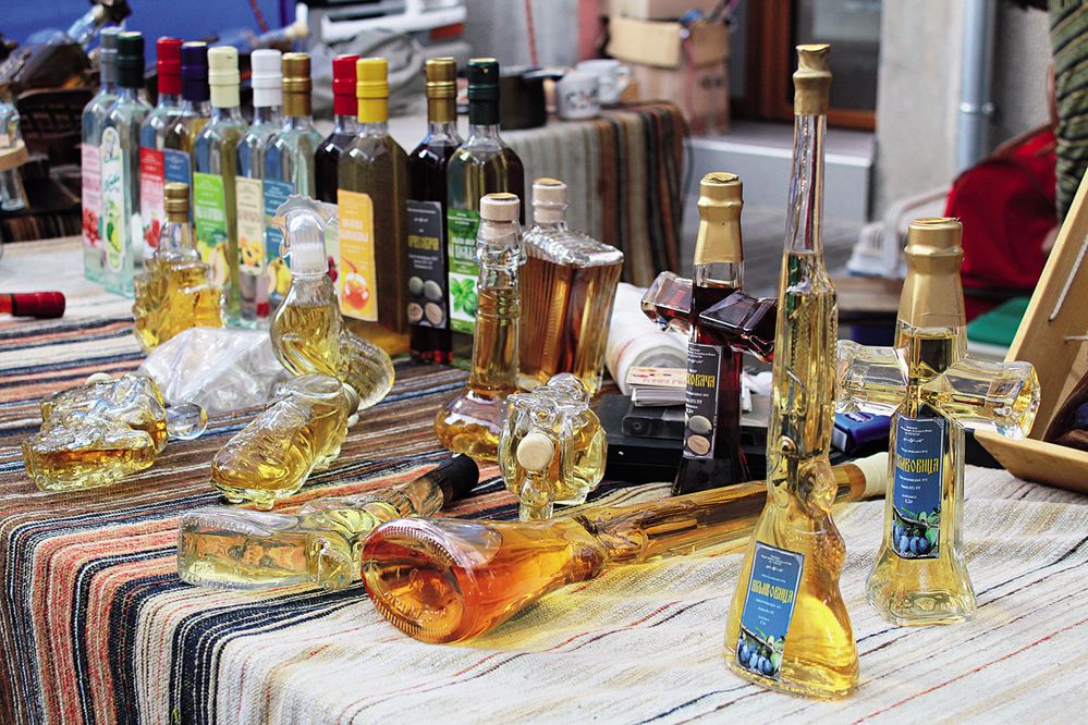 Srbsko je vlastí nejlepších ovocných destilátů na světě, které se tu označují rakija