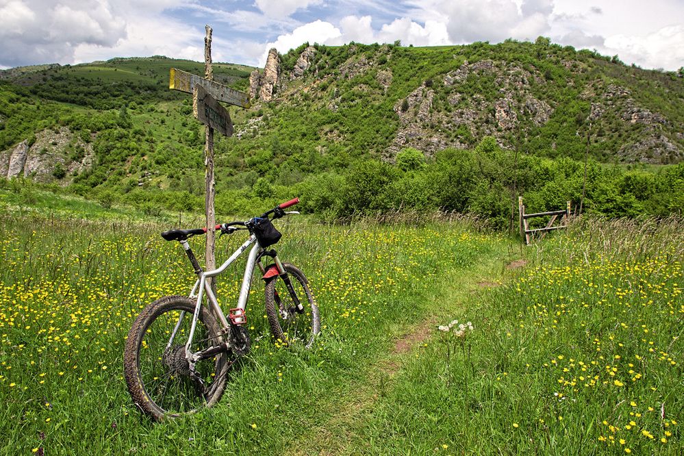 Cesty v pohoří Zlatar jsou ideální pro horská kola nebo nenáročnou turistiku