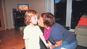 První pusu od milovaného syna dostala Martina Kločko až když mu byly tři roky