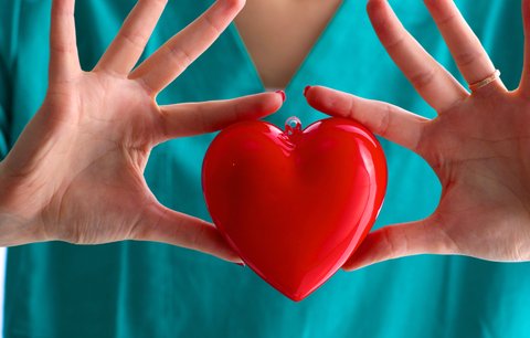 Šest signálů, že nemáte srdce v pořádku: Zachraňte se před infarktem! 
