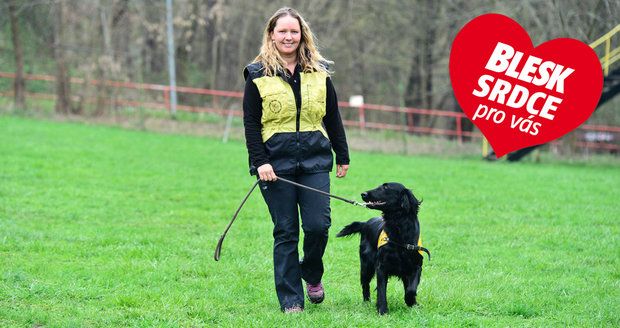 Kateřina Kadlecová se živí se jako trenérka asistenčních a vodicích psů pro organizaci Helppes.