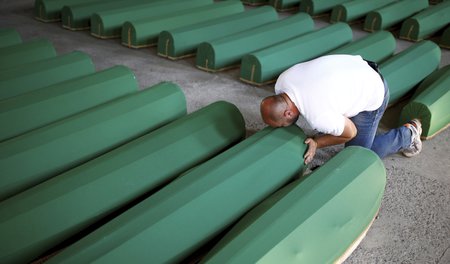 Nejvyšší nizozemský soud rozhodl, že stát se podílel na masakru ve Srebrenici (19. 7. 2019)