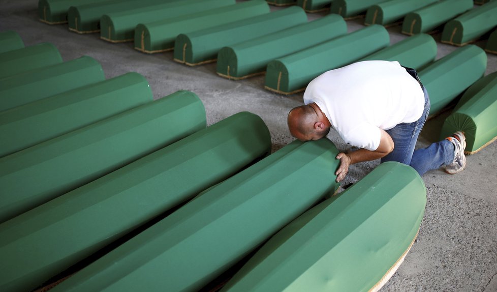 Nejvyšší nizozemský soud rozhodl, že stát se podílel na masakru ve Srebrenici (19. 7. 2019).