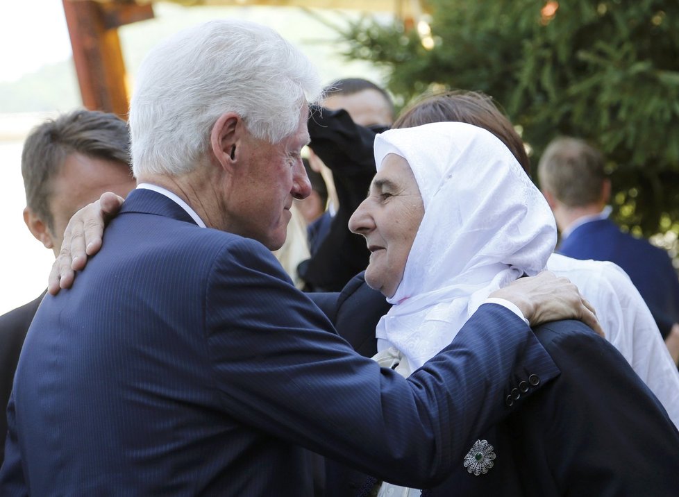 Piety se účastnil i Bill Clinton.