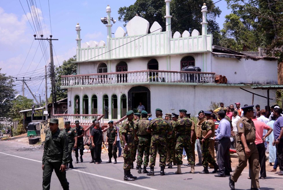 Na Srí Lance zavládl výjimečný stav. Vláda jej vyhlásila kvůli nepokojům mezi muslimy a buddhisty