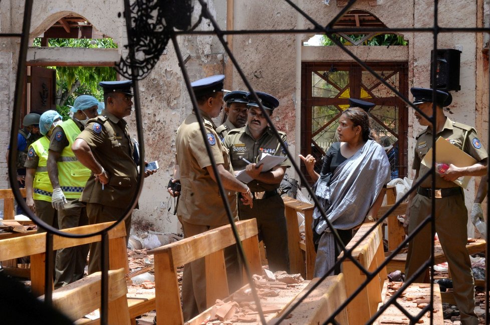 Při teroristických útocích na Srí Lance zemřelo na 300 lidí.