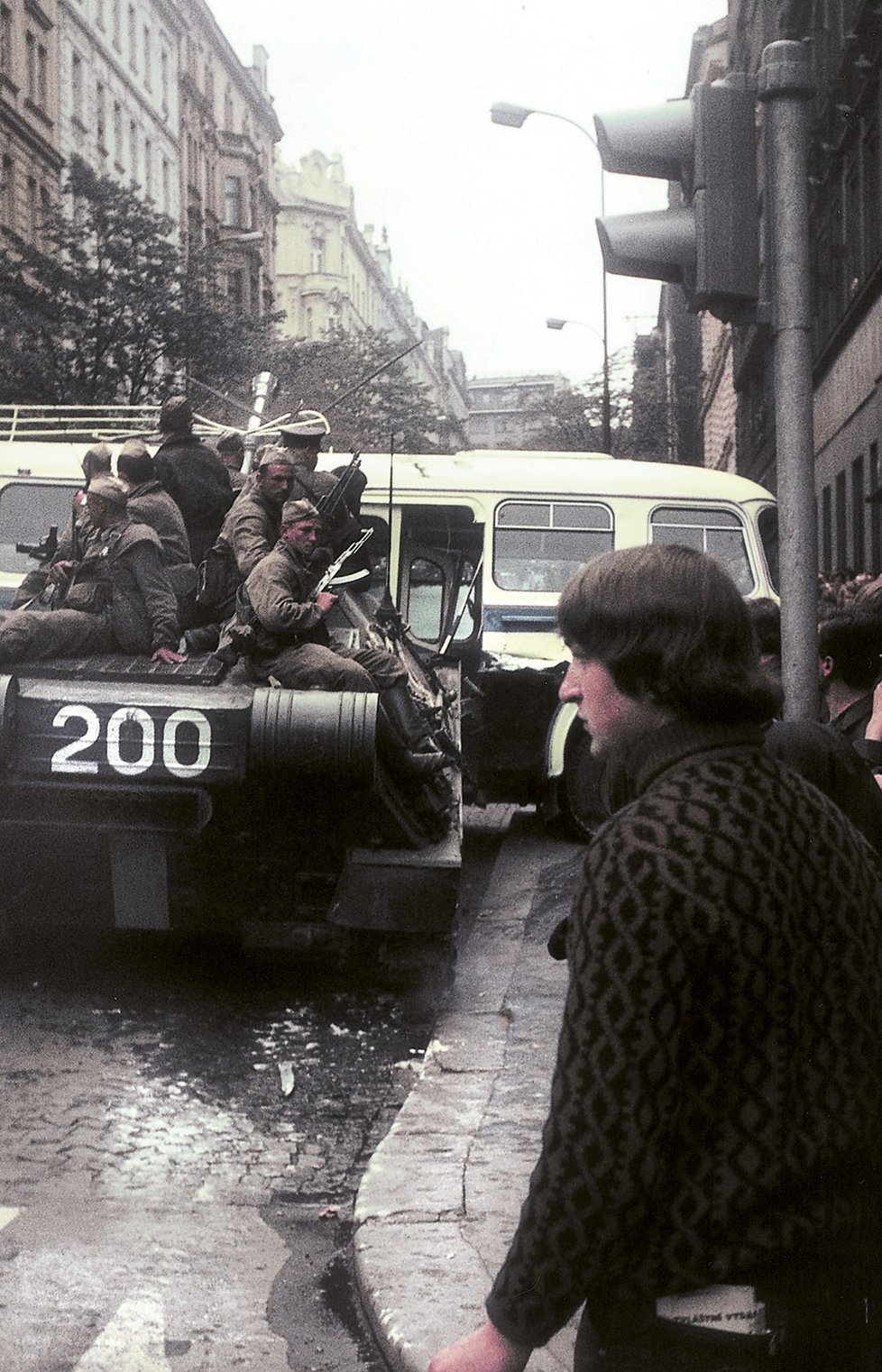 Unikátní barevné fotografie Jiřího Chrastila z vpádu vojsk Varšavské smlouvy do Československa 21. srpna 1968