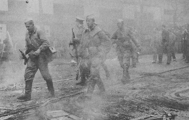 Fotografie ze srpnových dnů roku 1968 v Praze.