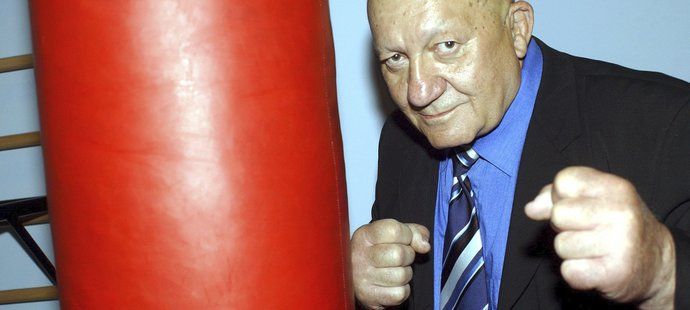 Tvrďák. Zdeněk Srstka začínal se sportem jako boxer.