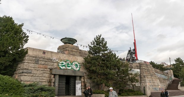 Prostory pod bývalým Stalinovým pomníkem na Letné v roce 2017