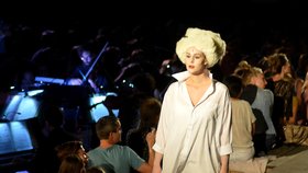 Opera poprvé na Letné: Mozart v centru Stalin přilákal davy lidí