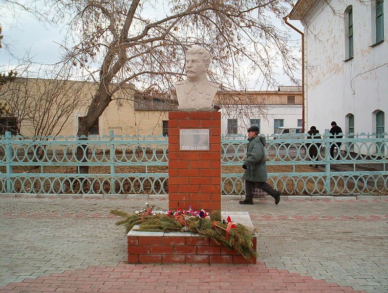 Stalinova busta v ruském městě Išim.