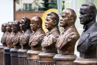Moskva má nové busty Stalina i Lenina. Rozšířily Alej vůdců, Kreml se distancoval