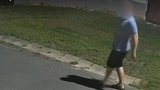 Cizí chlap stál v noci nad postelí dívky (19)! Prý hledal klíče od auta