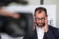 Farský mění americké plány: Kvůli odloženému hlasování o důvěře z Česka dnes neodletí