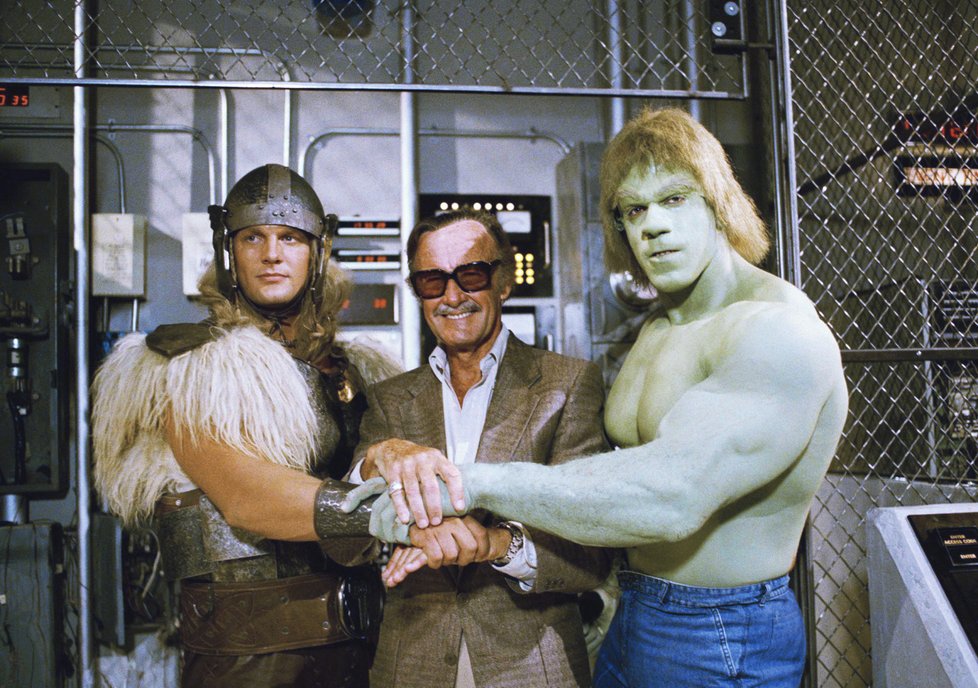 Thor, Stan Lee (†95) a Hulk.