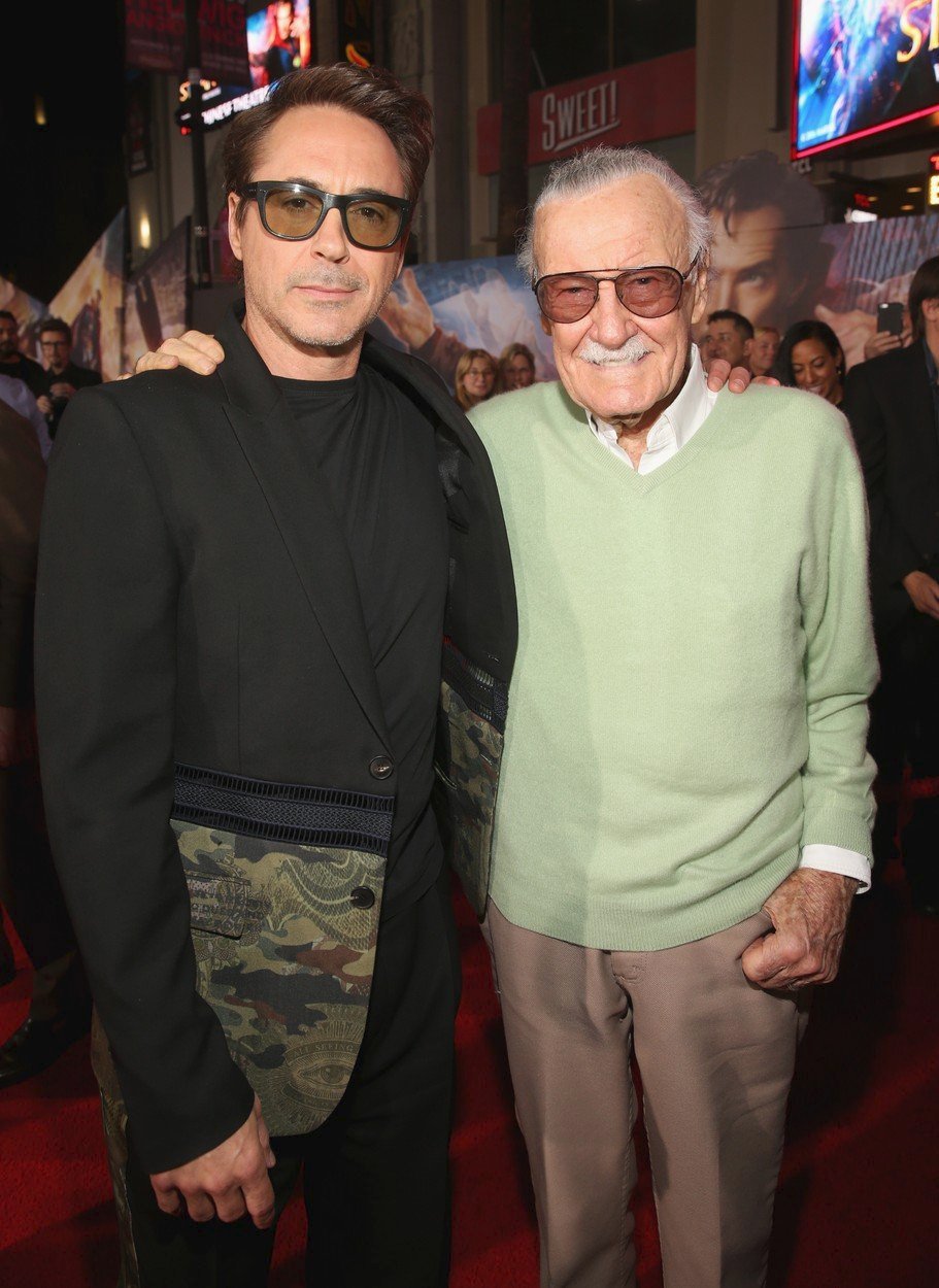 Stan Lee (†95) a Robert Downey Jr (53).