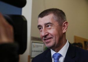 Babiš vysvětloval poslancům milionové nesrovnalosti v příjmech. Hrozí mu pokuta.