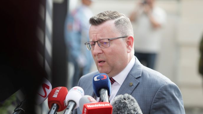 Antonín Staněk (ČSSD) potvrdil, že jeho demise byla přijata prezidentem.