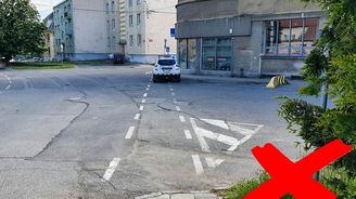 Přestupek stání v místě, určeném pro přecházení chodců (označeno vodorovným dopravním značením V 7b) Přestupek stání v místě, určeném pro přecházení chodců (označeno vodorovným dopravním značením V 7b)