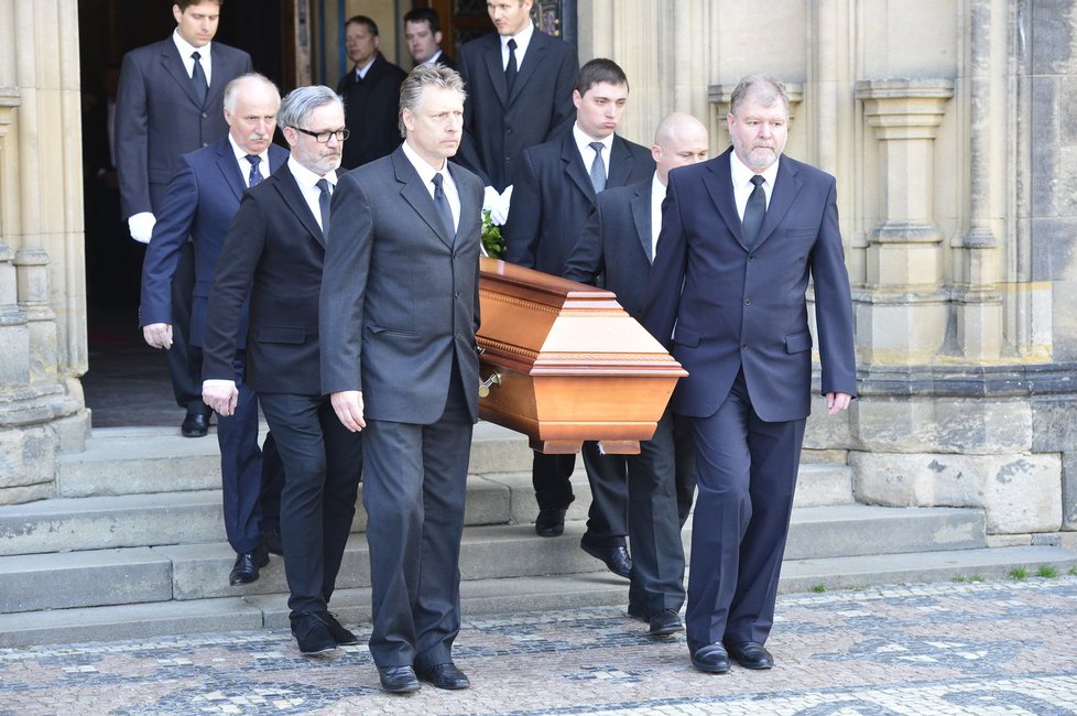 Pohřeb Stanislava Grosse v bazilice Petra a Pavla na pražském Vyšehradě