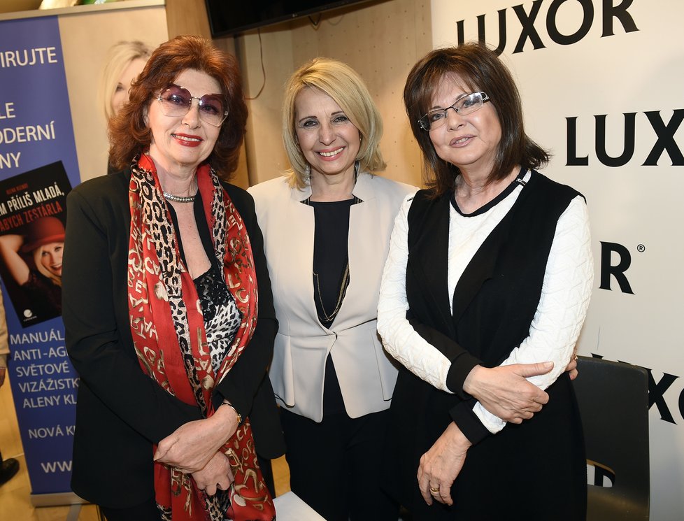 Saskia Burešová, Stanislava Lekešová a Marie Tomsová