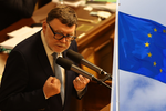 Ministr Stanjura a vlajka EU