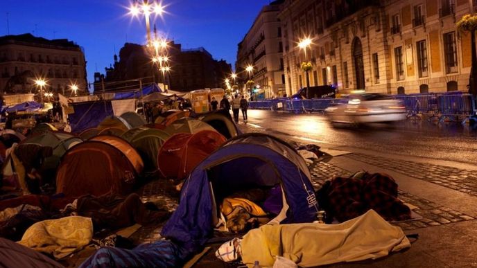 Stanové městečko na náměstí Puerta del Sol v Madridu