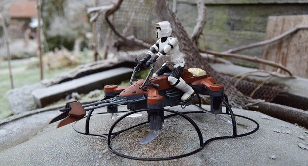 Star Wars 74-Z Speeder Bike: Dron z Temné strany Síly