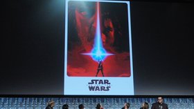V americkém Orlandu byl 14. dubna 2017 poprvé promítán trailer k novým Hvězdným válkám – filmu Star Wars: Poslední z Jediů