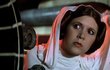 V úterý ráno zemřela Carrie Fisher, která si zahrála princeznu Leiu ve filmové sáze Star Wars