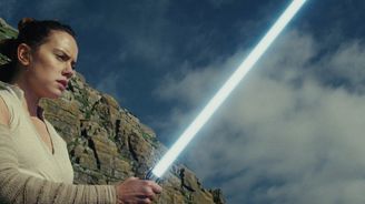 Nové Star Wars lámou letité rekordy, jen kina v USA už utržila téměř pět miliard