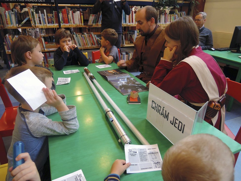 Z centra Prahy se pak všichni přesunuli do Městské knihovny, kde na děti čekal program a samozřejmě knihy