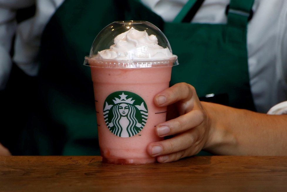 Starbucks nebude přijímat kelímky od zákazníků