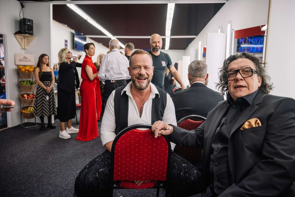 Jan Genzer GALERIE: Porotce StarDance Richard Genzer (57): Nová žena a byt v ...