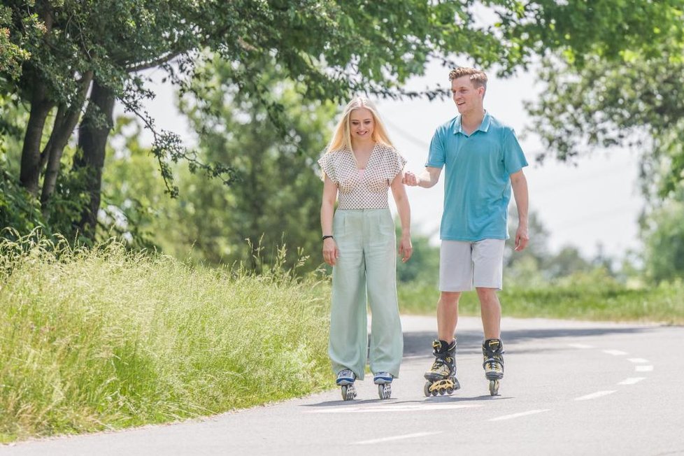 Tomáš Verner a tanečnice Kristýna Coufalová na bruslích