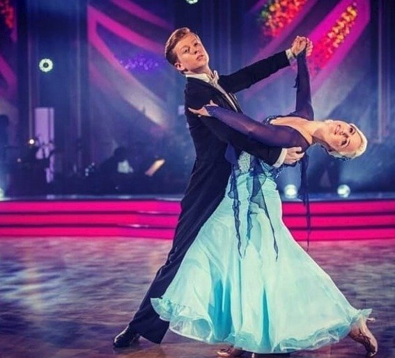 Stardance 2018: Adam Mišík a Kateřina Krakowková během prvního tanečního večera