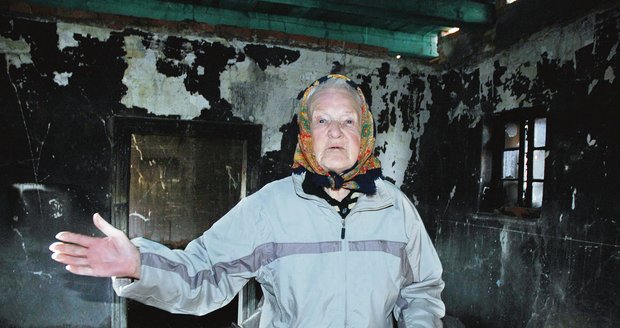 Josefa Sedlářová (80) věří, že se jí domek podaří opravit a ona v něm dožije