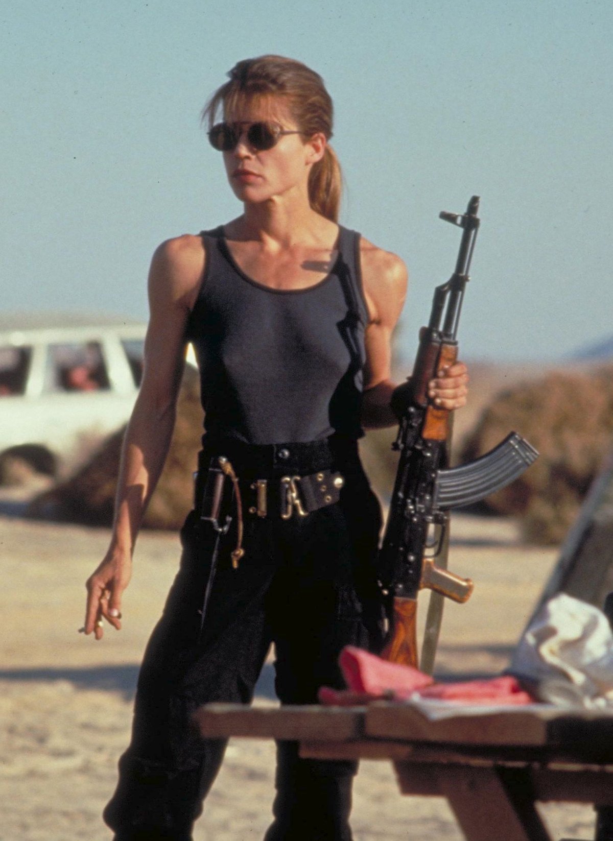 LINDA HAMILTON