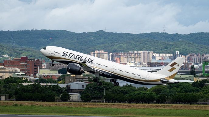 Prvního srpna spustila své pravidelné lety mezi Letištěm Václava Havla a Tchaj-pejí Starlux Airlines. Tchajwanská aerolinka patří k nejmladším na trhu. Prvního srpna spustila své pravidelné lety mezi Letištěm Václava Havla a Tchaj-pejí Starlux Airlines. Tchajwanská aerolinka patří k nejmladším na trhu.